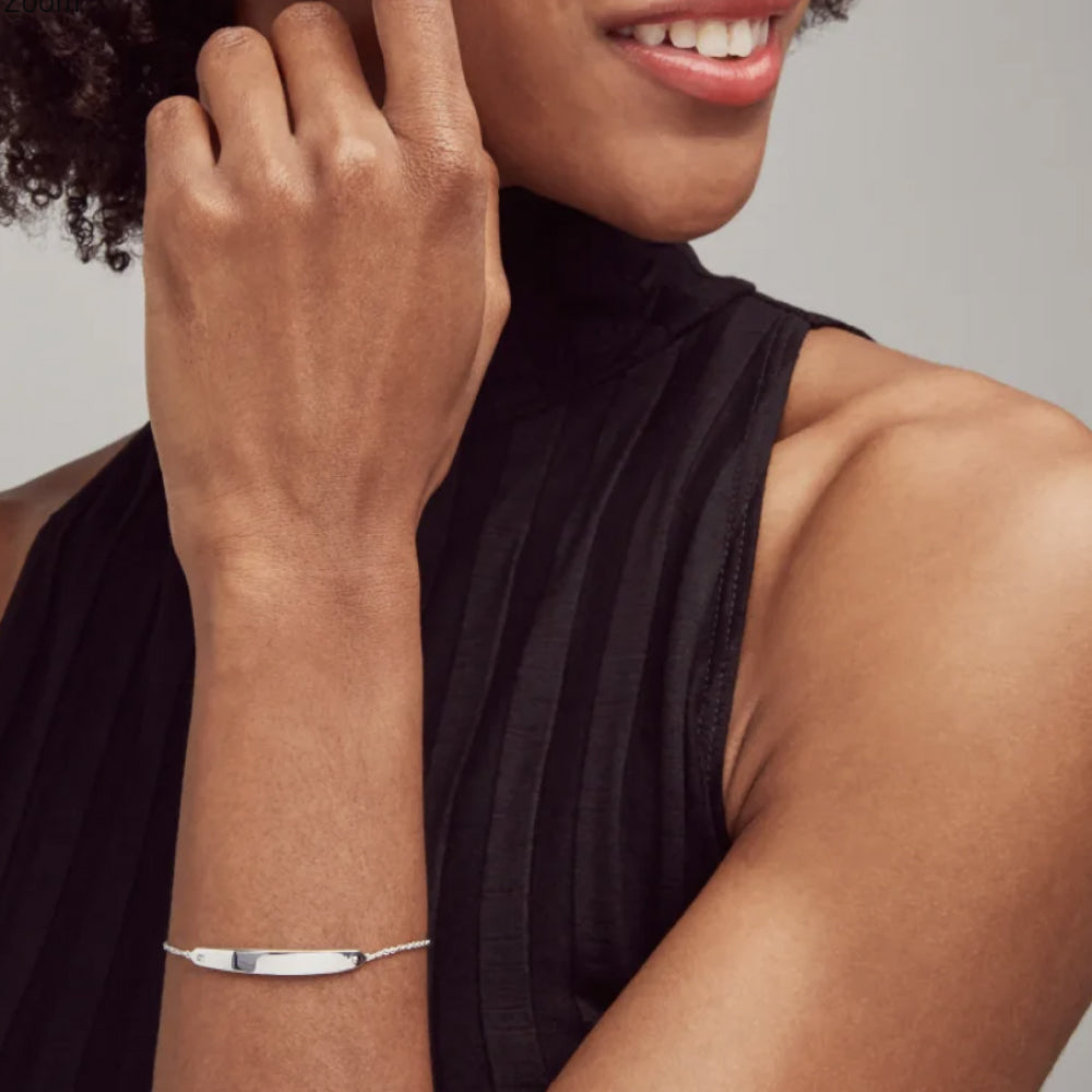 mattie bar delicate chain bracelet on woman's hand